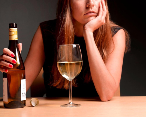 Анонимное лечение женского алкоголизма в Белом